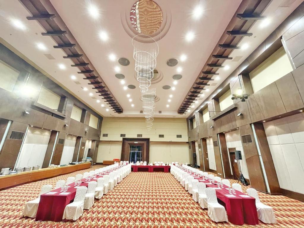 The Avenue M Hotel Johor Bahru Eksteriør billede