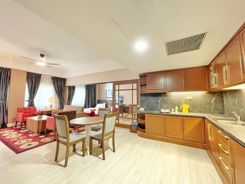 The Avenue M Hotel Johor Bahru Eksteriør billede