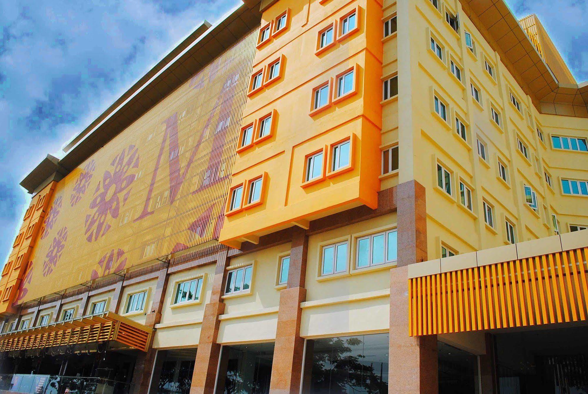 The Avenue M Hotel Johor Bahru Eksteriør billede